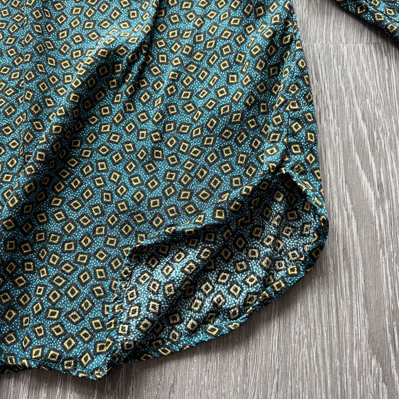 H&M Shirt Womens Size 4 Keyhole Neck Blouse Geometric Print - Picture 9 of 12